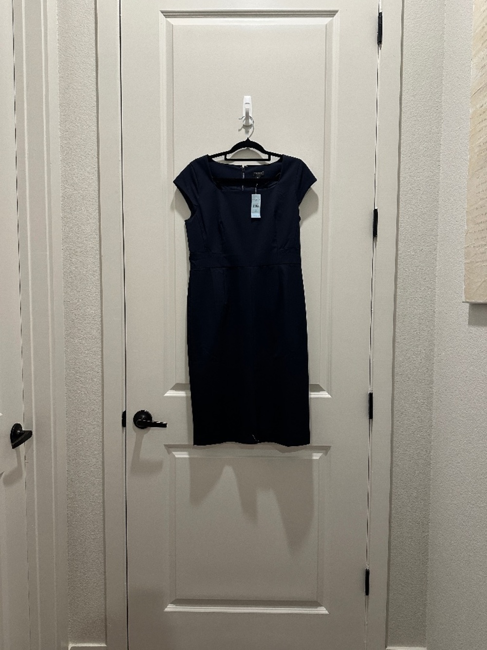 NWT Ann Taylor Factory Navy Dress - Size 6